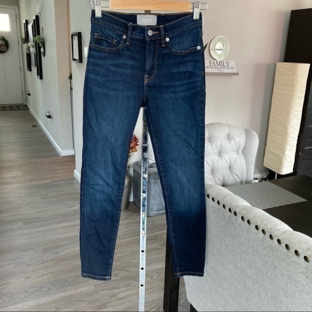 💋 Everlane mid rise skinny dark blue jeans 👖 stretch denim 25